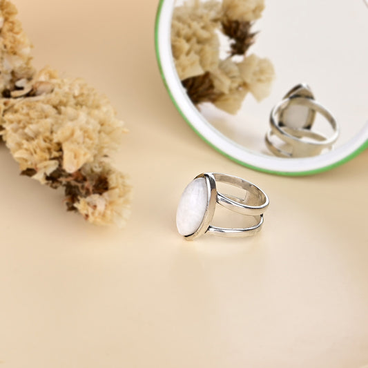 Simple Vintage Olive-Shaped Moonstone Ring For Women